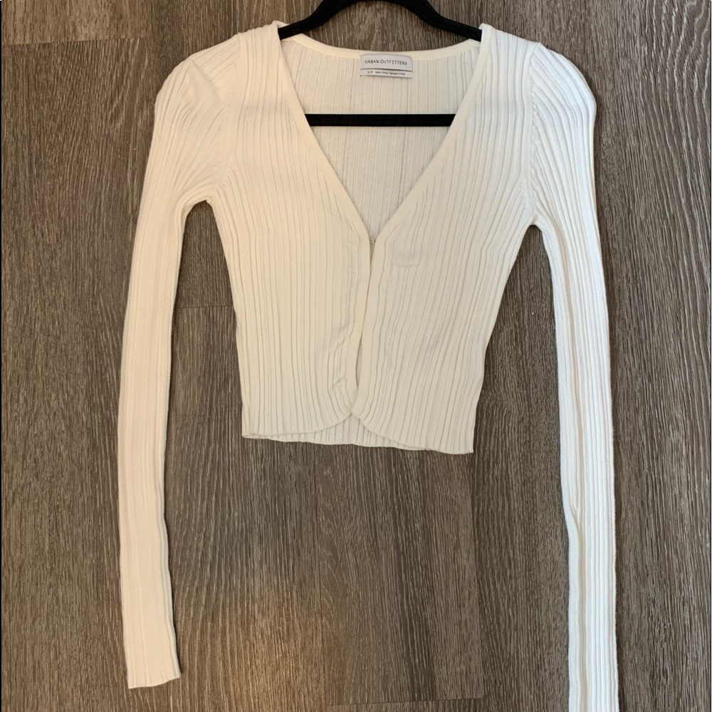 NWOT UO long sleeve sweater